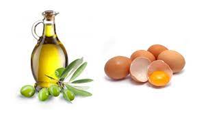 Cách dưỡng ẩm da bằng trứng gà và dầu Oliu